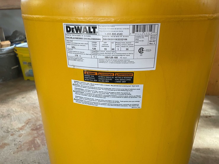 #6606-•-dewalt-air-compressor-image-9