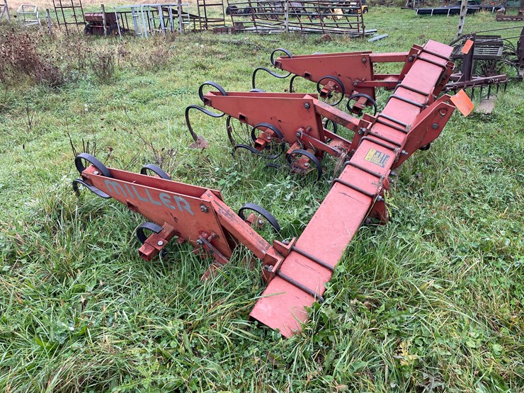 #8126-•-miller-cultivator-image-4