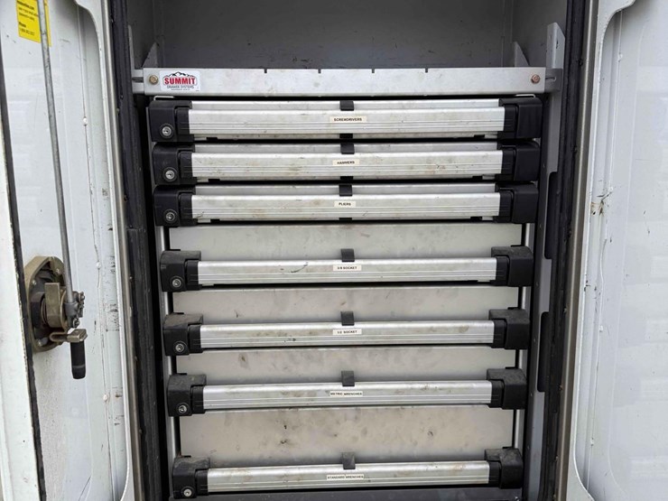 2007-ford-f550-image-15