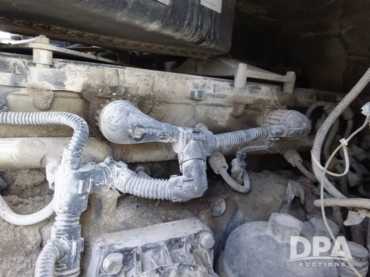 2018-freightliner-cascadia-day-cab-truck-(pz13986,-unit-405)-image-62