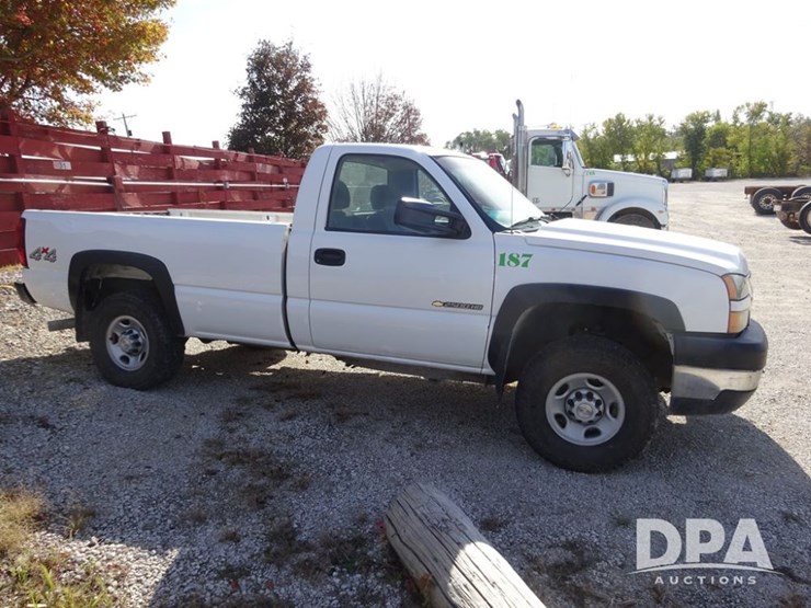 2006-chevrolet-2500hd-image-10