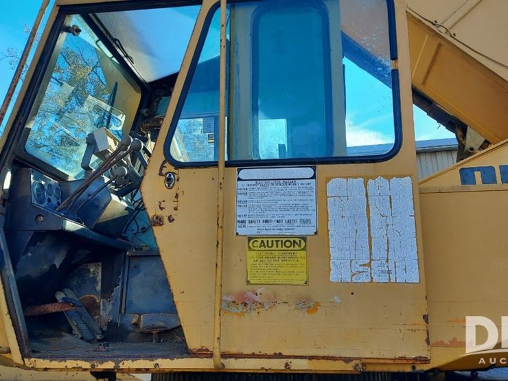 1984-grove-rt740-image-16