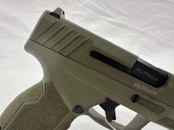 #2025-00062-•-taurus-gx4-pistol-image-25