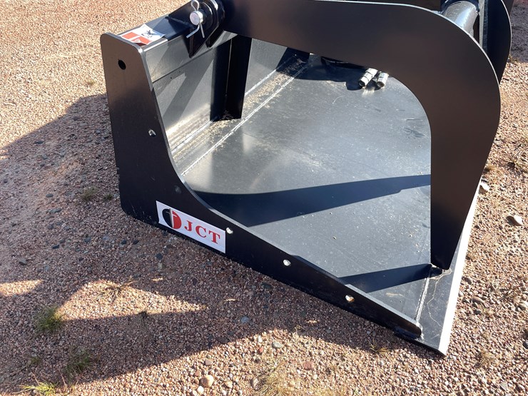 #4083-•-84"-smooth-faced-grapple-bucket-attachment-image-2