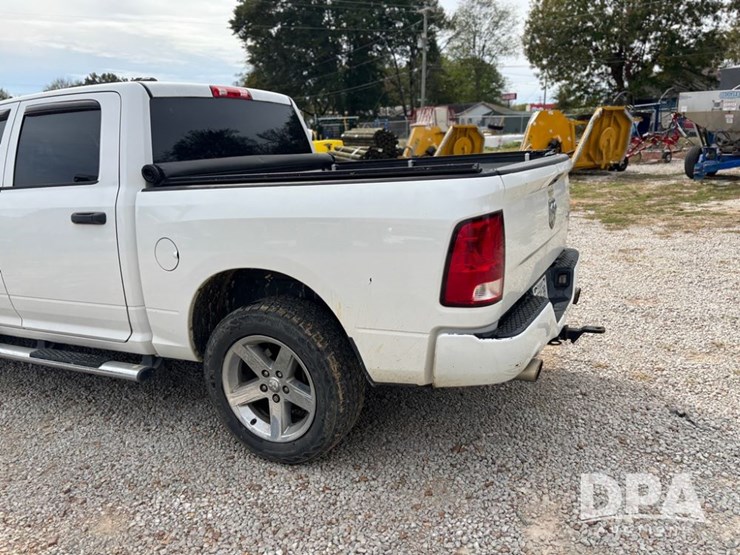 2013-dodge-ram-1500-image-17