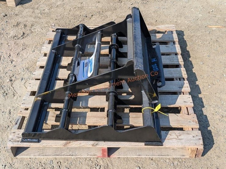 ir-mini-skid-steer-land-leveler-image-4