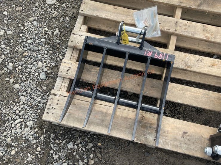 ir-mini-excavator-rake-image-3