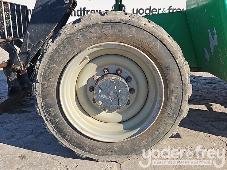 2016-sky-trak-6036-image-15