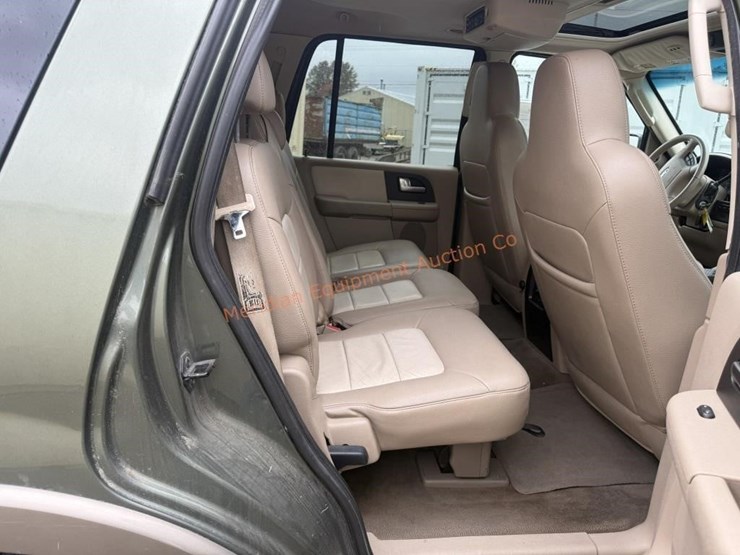 2003-ford-expedition-image-25