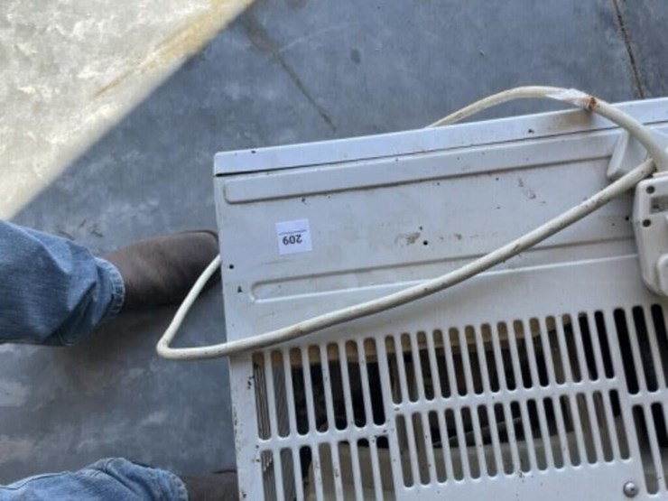 ge-portable-air-conditioner-works-good-image-7