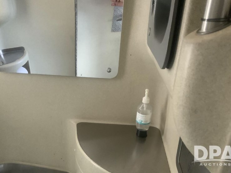 2001-mci-102-el3-image-77