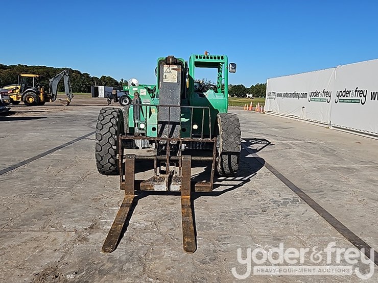 2016-sky-trak-6042-image-25