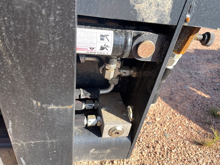 #4090-•-wolverine-pallet-fork-hydraulic-adjustable-attachment-image-11