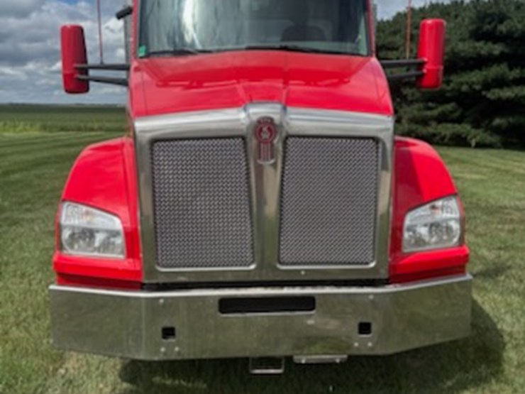 2015-kenworth-t880-image-3