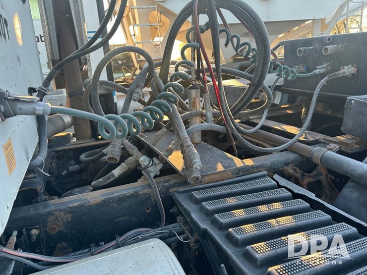 international-9100-image-10