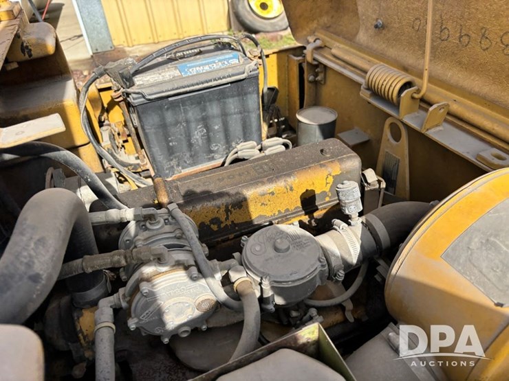 caterpillar-v40c-image-19