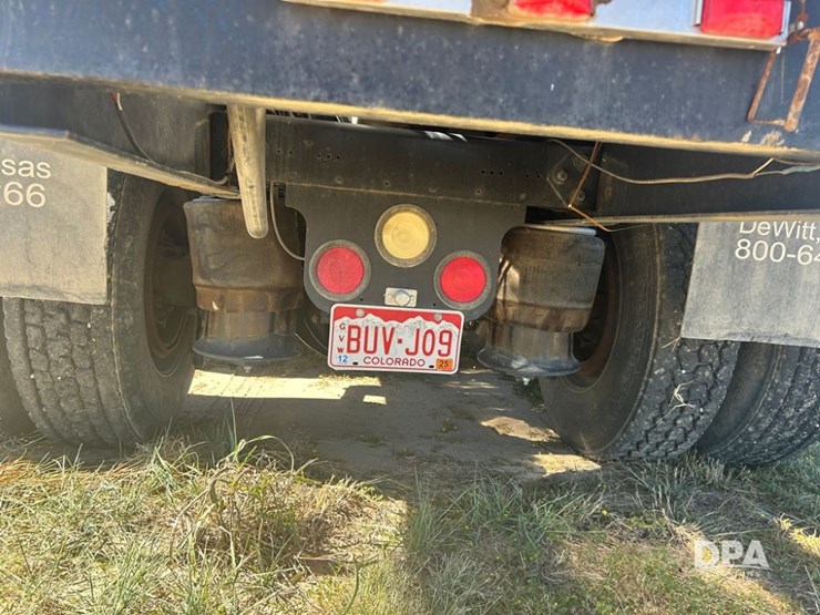 2006-freightliner-century-dry-truck-(cp1180-unit-16052)-image-17