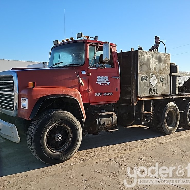 1988 FORD L8000