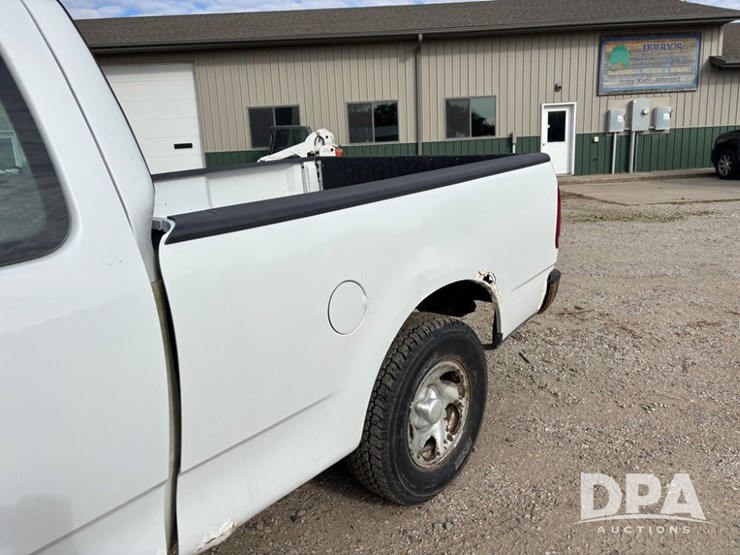 2004-ford-f150-image-26