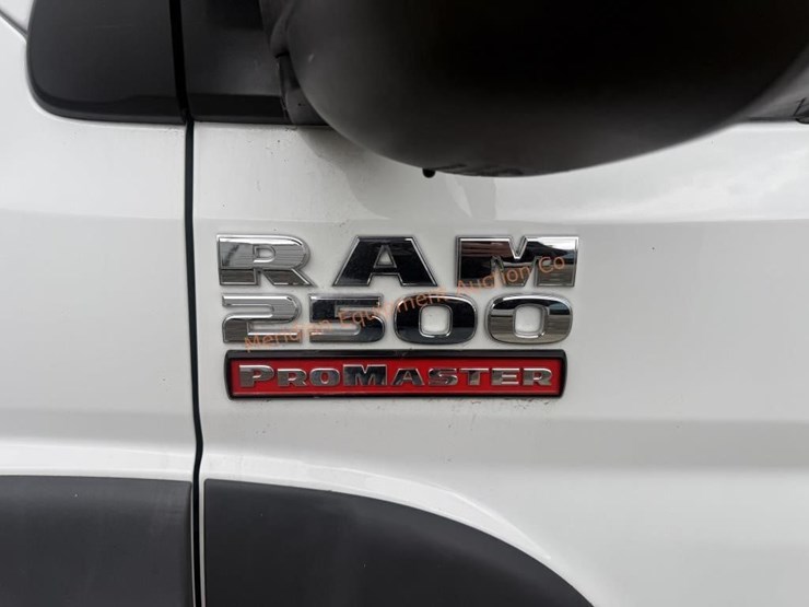 2015-dodge-ram-2500-image-15