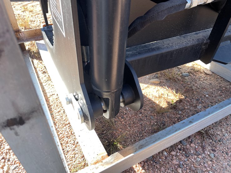 #4103-•-78"-heavy-brush-grapple-bucket-attachment-image-11