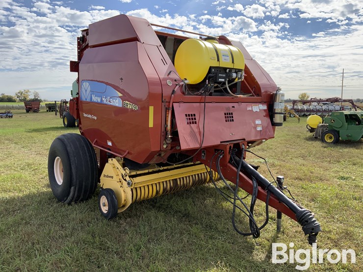 2013-new-holland-br7090-image-3