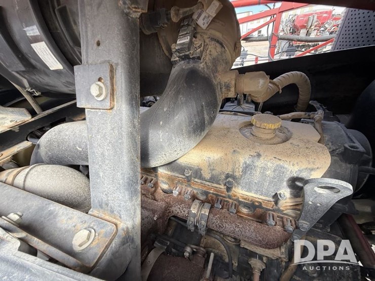 2020-case-ih-trident-5550-image-57