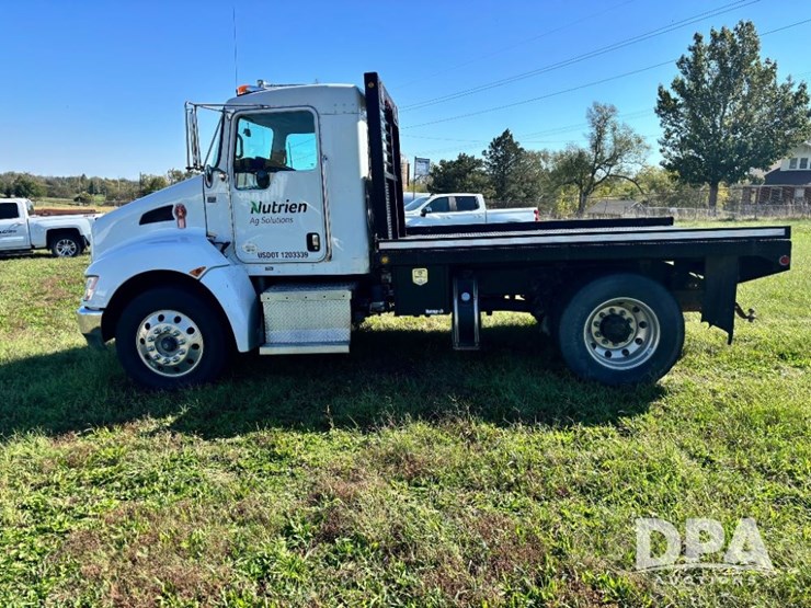 2013-kenworth-t370-image-11