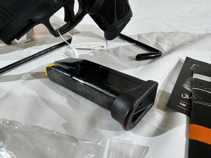 #2025-00069-•-taurus-g3c-pistol-image-7