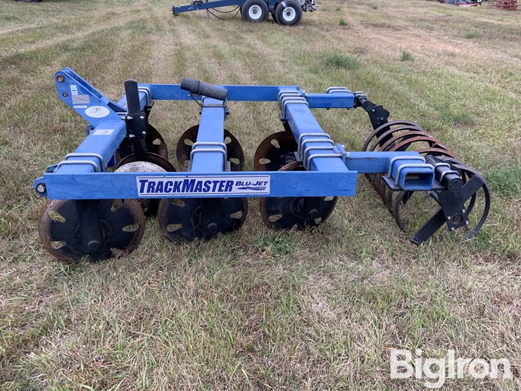 2011-blu-jet-track-master-image-8