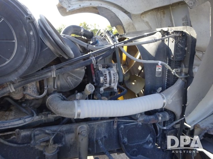 2016-freightliner-coronado-day-cab-glider-truck-(pz13983,-unit-716)-image-77