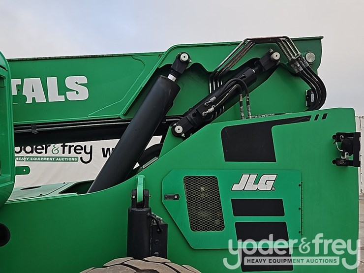 2016-sky-trak-10042-image-19