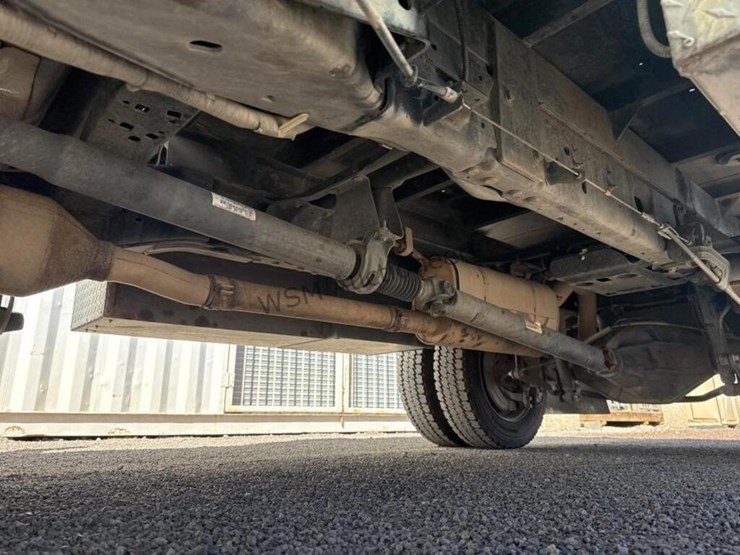 2017-ford-f550-image-27