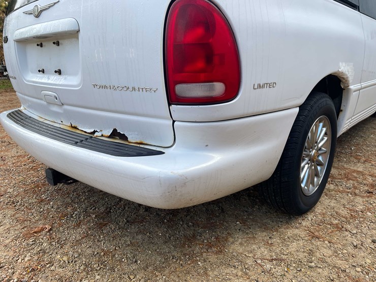 1999-chrysler-town-&-country-image-31