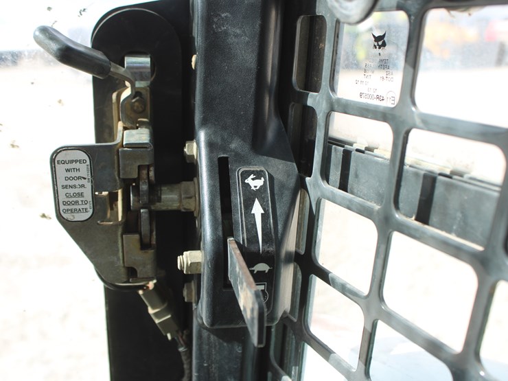 bobcat-t870-image-72