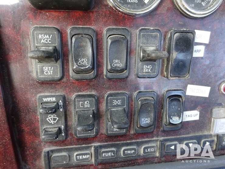 2016-freightliner-coronado-day-cab-glider-truck-(pz13983,-unit-716)-image-102