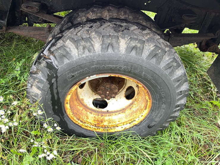 #8043-•-1981-chevy-custom-deluxe-30-truck-(has-wi-title)-image-20