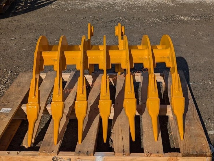 future-cat-305-excavator-rake-image-4