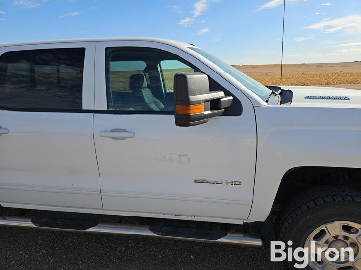 2015-chevrolet-silverado-2500-image-13