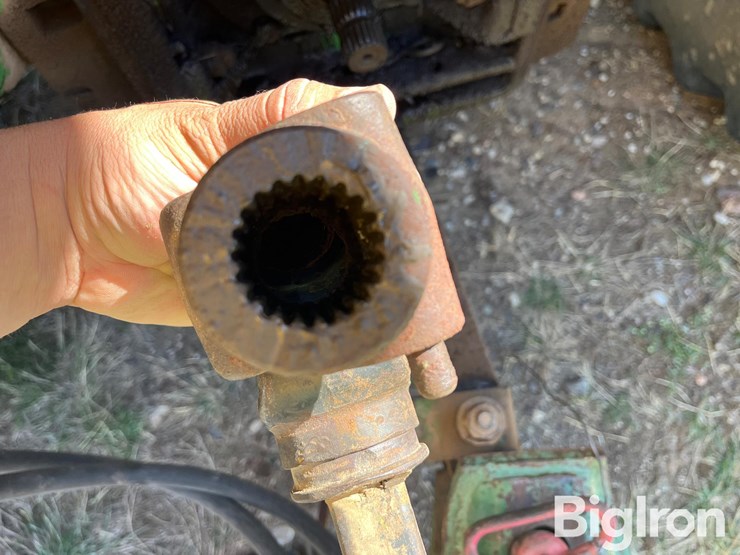 john-deere-680-image-9