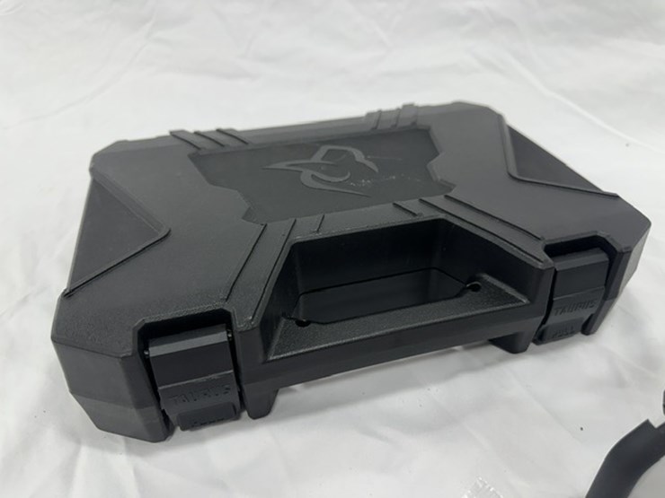 #2025-00059-•-taurus-gx4-pistol-image-3