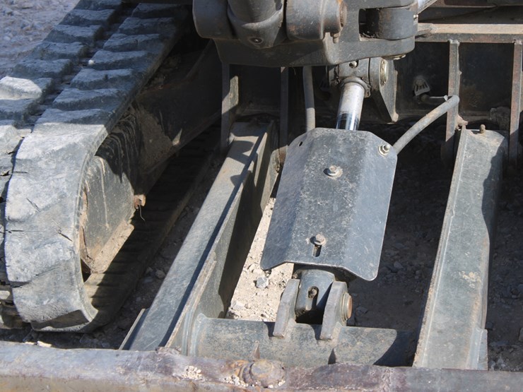 2016-bobcat-e32i-image-22