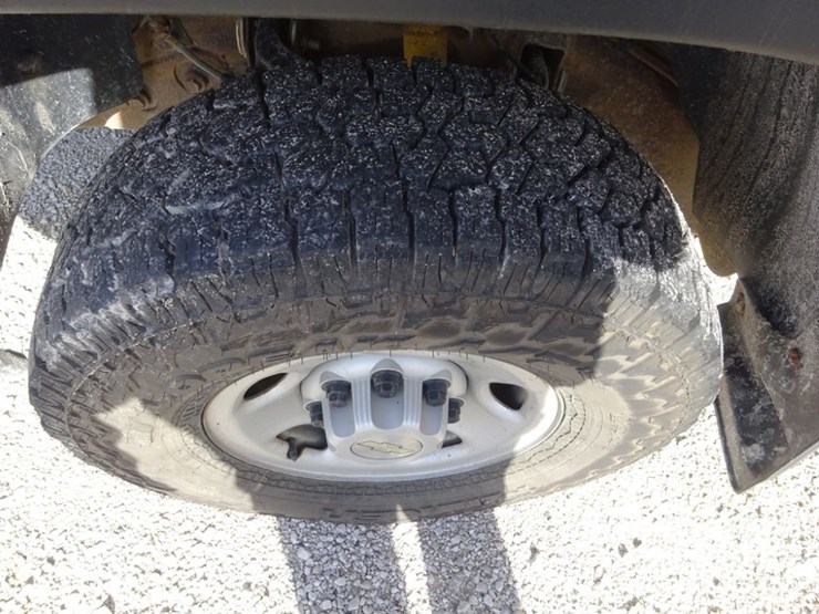 2006-chevrolet-2500hd-image-34