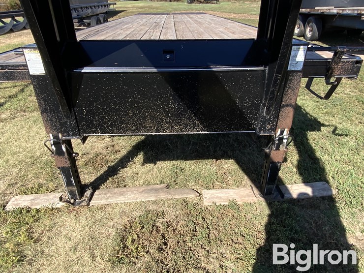 2013-titan-trailer-image-11