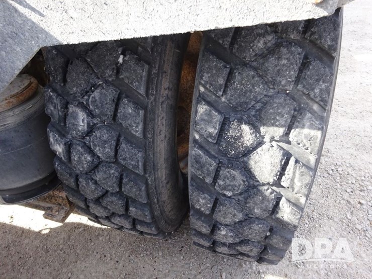 2007-volvo-vnl-day-cab-truck-(pz13987,-unit-110)-image-51