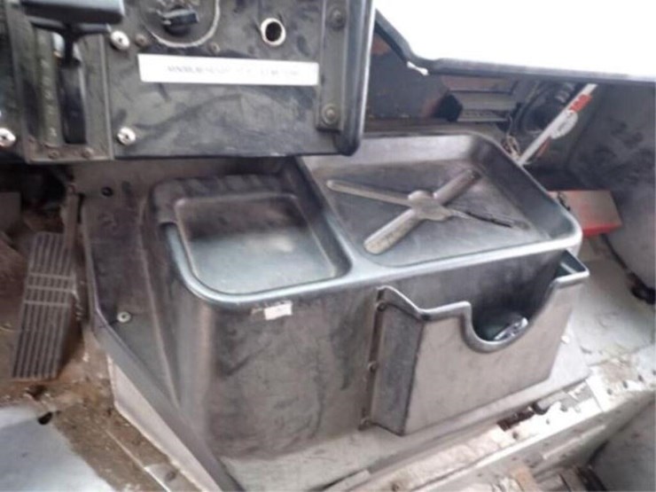 2008-freightliner-mt55-image-23