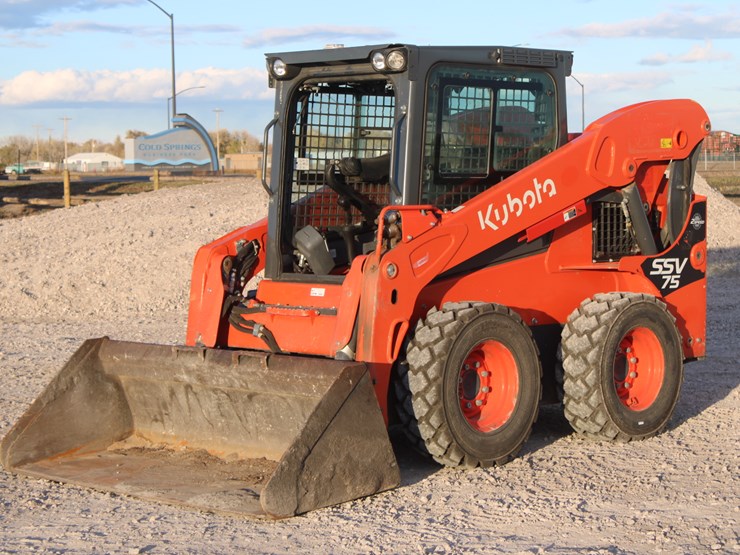 2023-kubota-ssv75-image-68