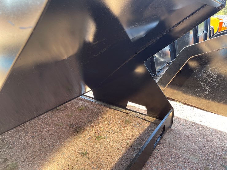 #4141-•-2-yard-trash-hopper-attachment-image-7