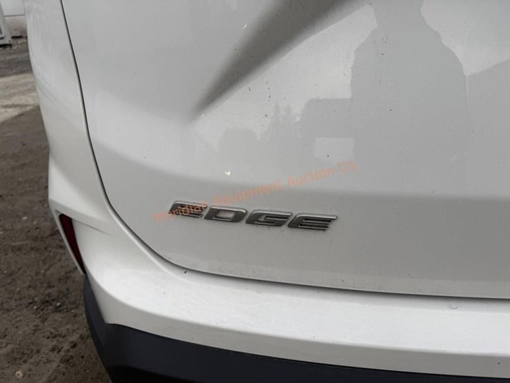 2020-ford-edge-image-10