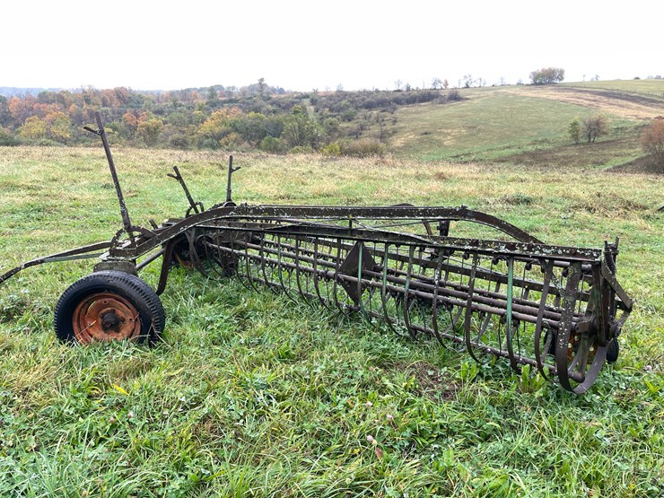 #8031-•-john-deere-hay-rake-image-5